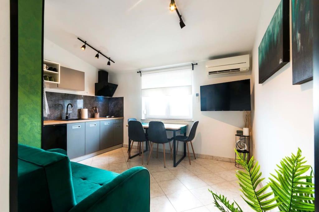 Apartman Smaragd Fazana Ngoại thất bức ảnh